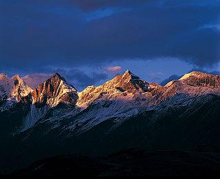 《使命召唤18：先锋》好玩吗？教你一招解决延迟问题